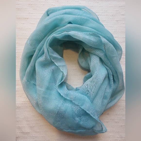 Two blue circle scarves - Picture 3 of 6